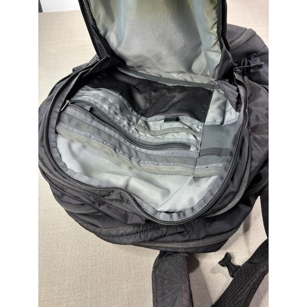 The North Face Overhaul 40 Backpack Black Travel Carry On Laptop Bag